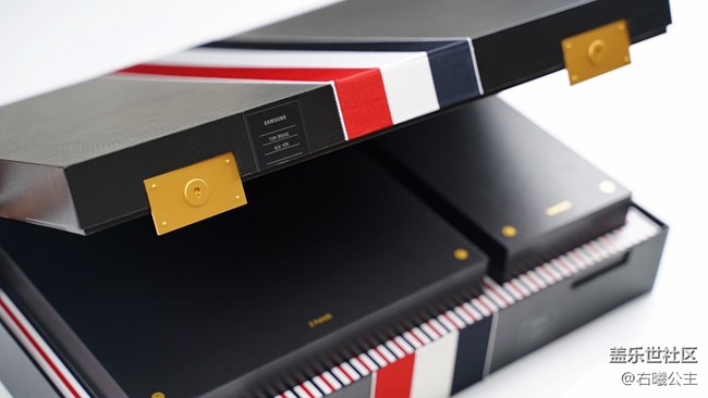 Galaxy Z Fold5 Thom Browne限量版精美圖賞