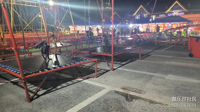 【夜景街頭】游樂場