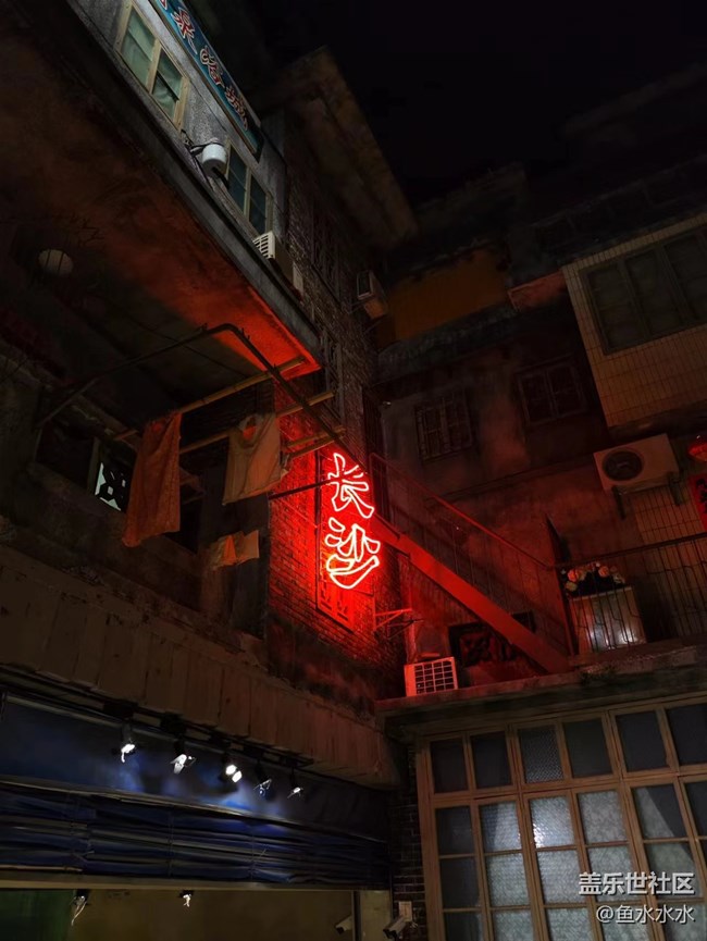 【夜景街頭】在人群里找個能拍照的地方