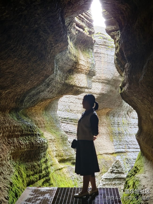 （以愛之名、浪漫隨行）篝火晚會，熱情奔放