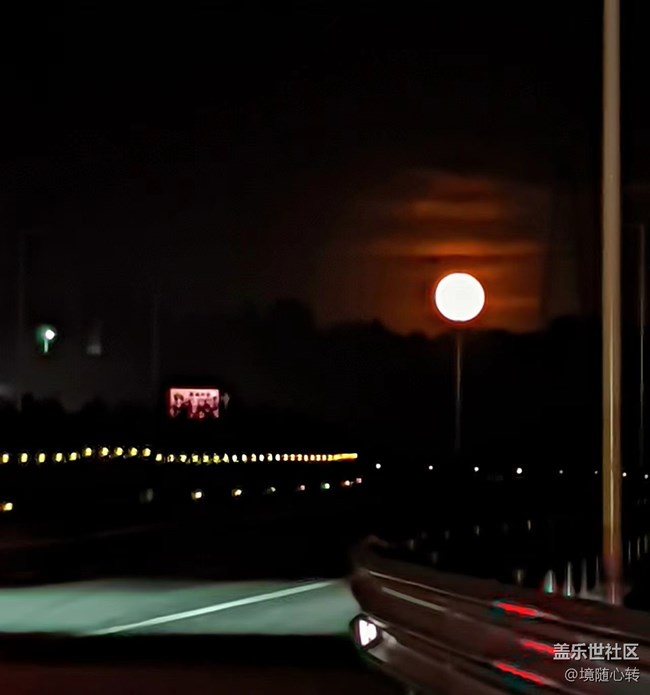 古人不見今時(shí)月，今月曾經(jīng)照古人