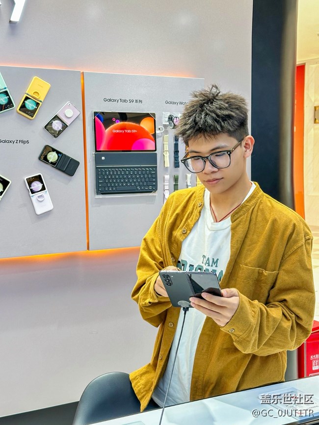 【三星W24系列快閃店】三星快閃集??得免費(fèi)???禮品