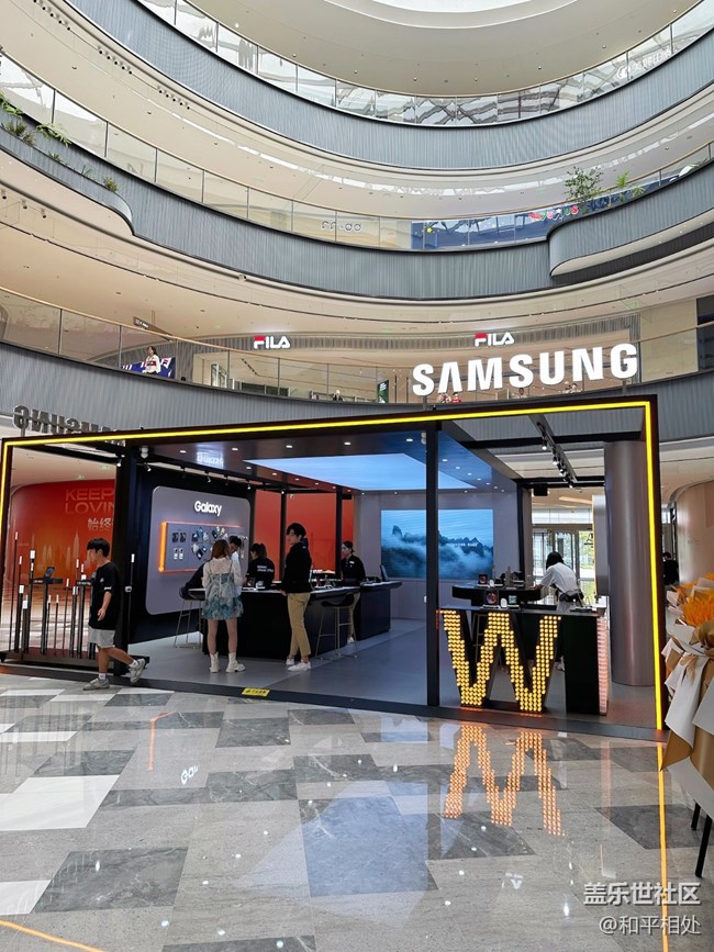 【三星 W24系列快閃店】新品好棒！