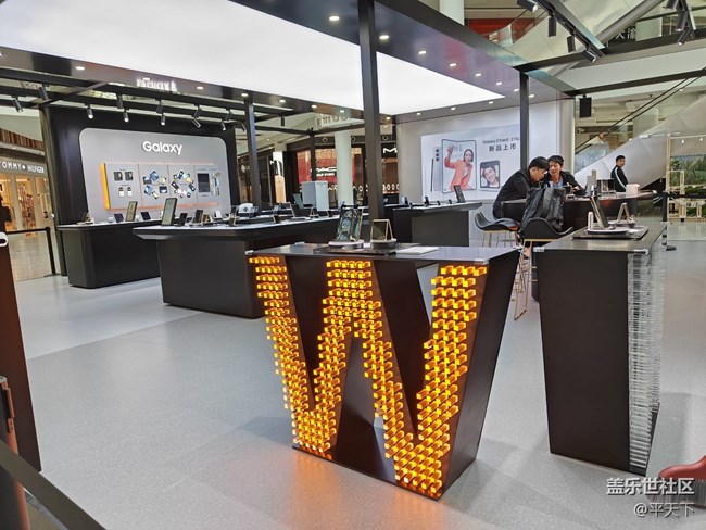 【三星W24 |W24 Flip快閃店打卡】心系天下匠心之作