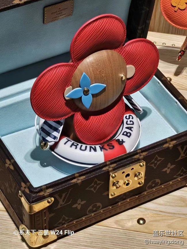 #微距下的小細節(jié),三星W24帶你探店儂好上海LV時尚快閃店