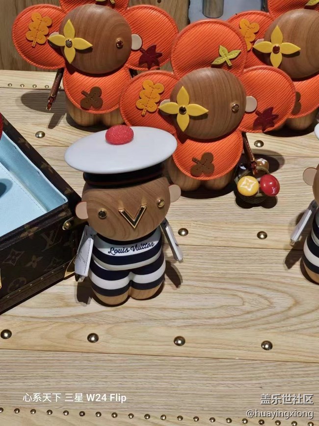 #微距下的小細節(jié),三星W24帶你探店儂好上海LV時尚快閃店