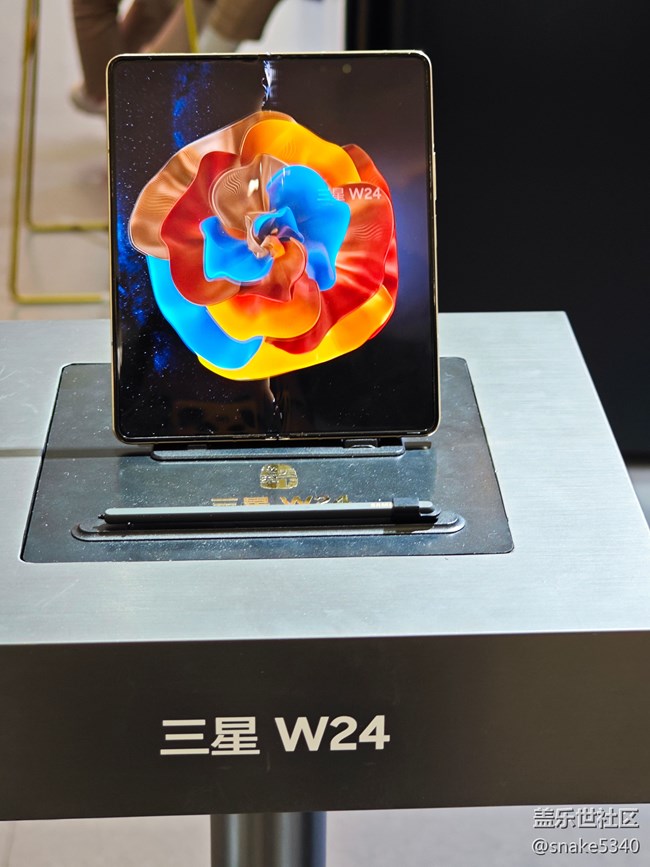 【吾愛五代】+ 折疊霸主w24系列