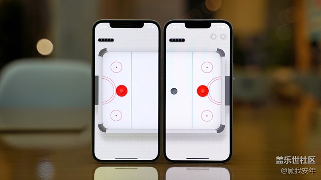 两个iPhone手机拼成一个折叠屏？三星做到了！