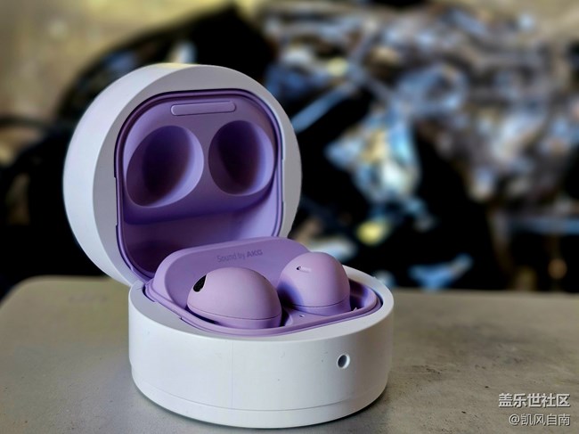 美好的一天從三星耳機殼開始