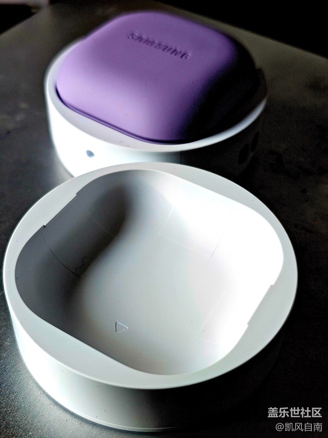 美好的一天從三星耳機殼開始