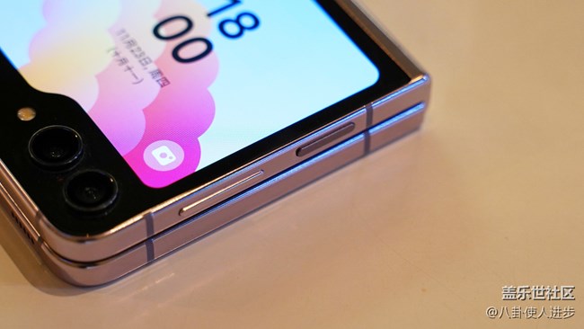 Galaxy Z Flip5 VS OPPO Find N3 Flip外觀對比