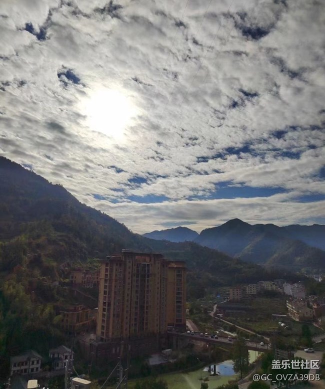 【秋日勝春朝】爬山鍛煉身體