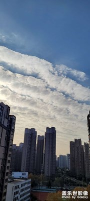 層層疊疊的云