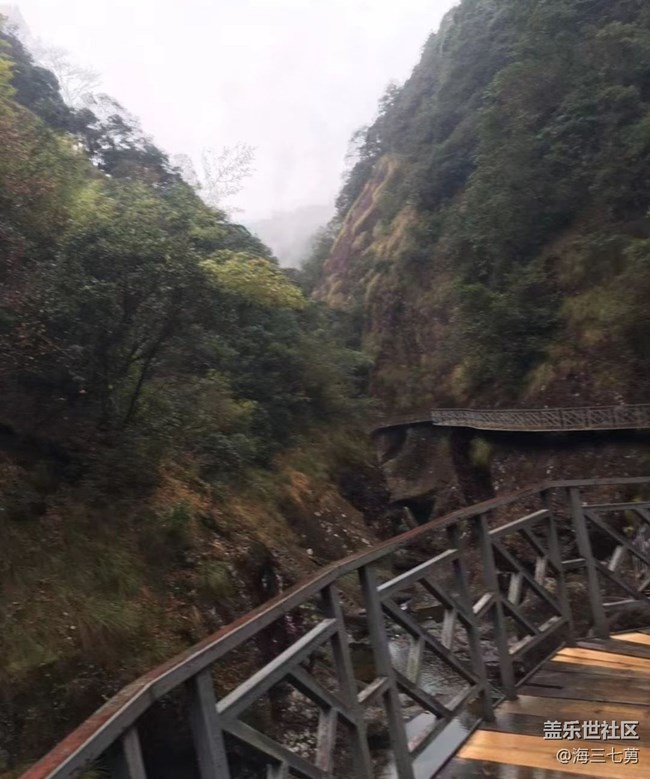 【抓住秋天的尾巴】深山