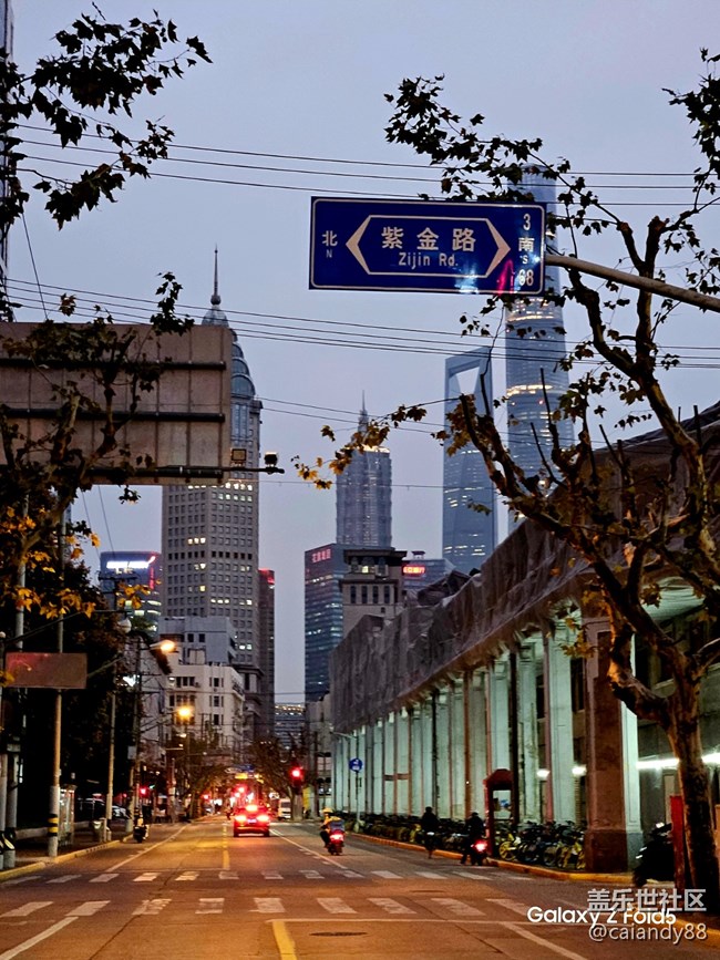 體驗(yàn)再次進(jìn)化，Z Fold5外觀和拍攝能力分享