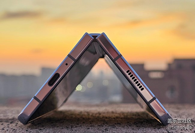 體驗(yàn)再次進(jìn)化，Z Fold5外觀和拍攝能力分享