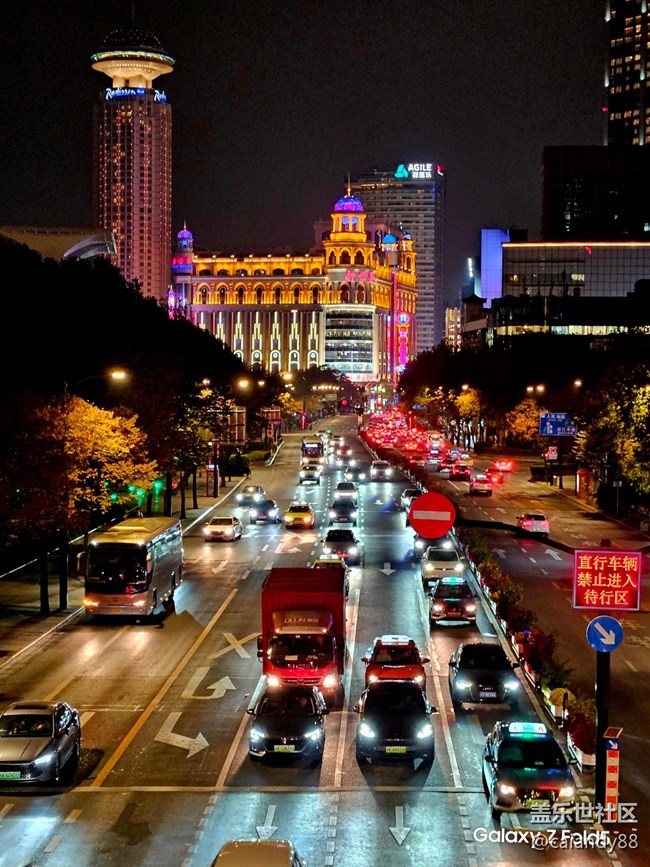 體驗(yàn)再次進(jìn)化，Z Fold5外觀和拍攝能力分享