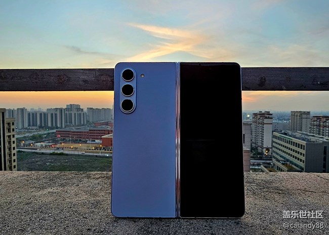 體驗(yàn)再次進(jìn)化，Z Fold5外觀和拍攝能力分享