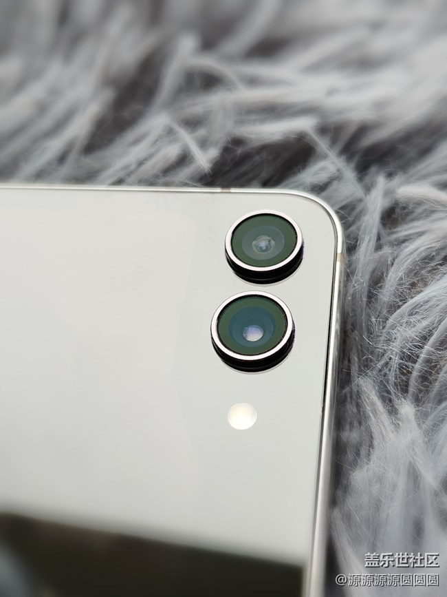 翻開未來，三星Flip 5折疊屏手機(jī)的超燃體驗(yàn)！