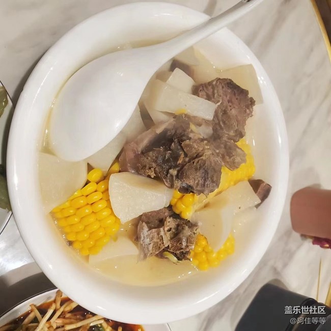【新年霸王餐】+臘排骨燉蘿卜和玉米