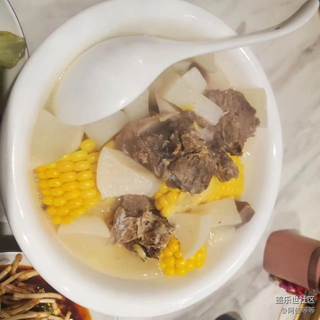 【新年霸王餐】+臘排骨燉蘿卜和玉米