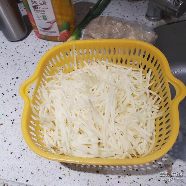【新年霸王餐】+熗炒土豆絲