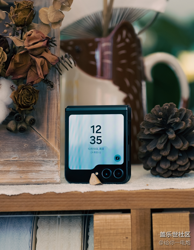 小折疊外屏形態(tài)的最終歸宿是？三星、OPPO 折疊屏對比