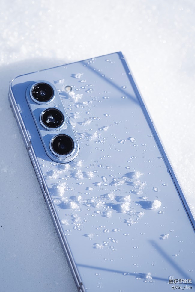 雪中精靈——Galaxy Z Fold5 冰萃藍(lán)圖賞