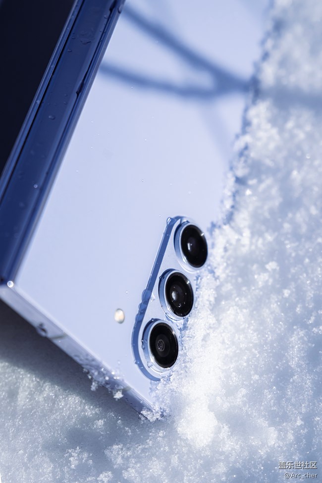 雪中精靈——Galaxy Z Fold5 冰萃藍(lán)圖賞