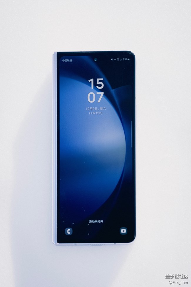 雪中精靈——Galaxy Z Fold5 冰萃藍(lán)圖賞