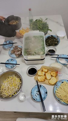 【生活的寫(xiě)意】+冬天吃羊肉火鍋吃羊羔