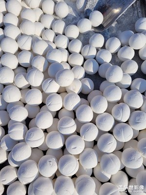 【我家鄉(xiāng)的春節(jié)】+凍年貨