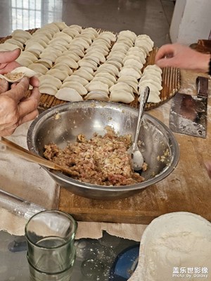 【我家鄉(xiāng)的春節(jié)】+包餃子