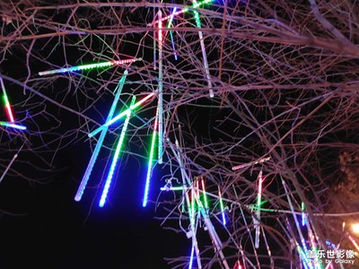 【我家鄉(xiāng)的春節(jié)】節(jié)日彩燈