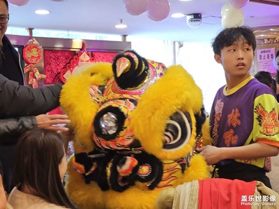 【我家鄉(xiāng)的春節(jié)】+茶樓舞獅