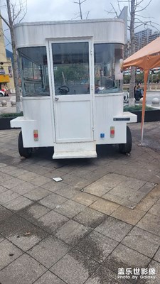 【我家鄉(xiāng)的春節(jié)】逛商城