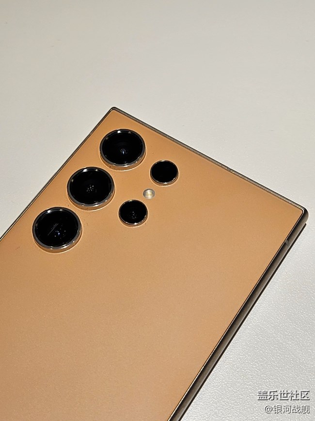 拍拍我的橙色S24 Ultra