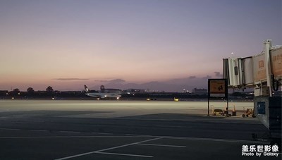 手感最佳的手機(jī)之一zFlip4