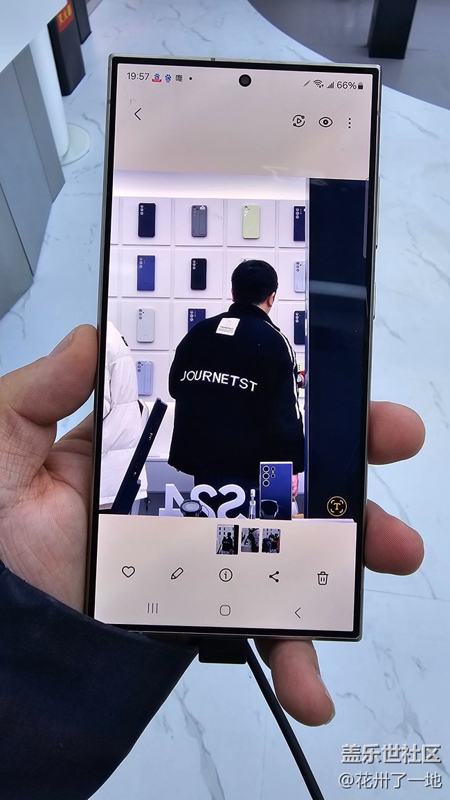 【山城S24快閃店】S24閃現(xiàn)解放碑 一起來看看吧