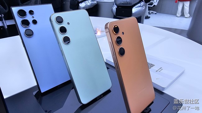 【山城S24快閃店】S24閃現(xiàn)解放碑 一起來看看吧