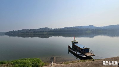 【我家鄉(xiāng)的春節(jié)】+自然的氣息