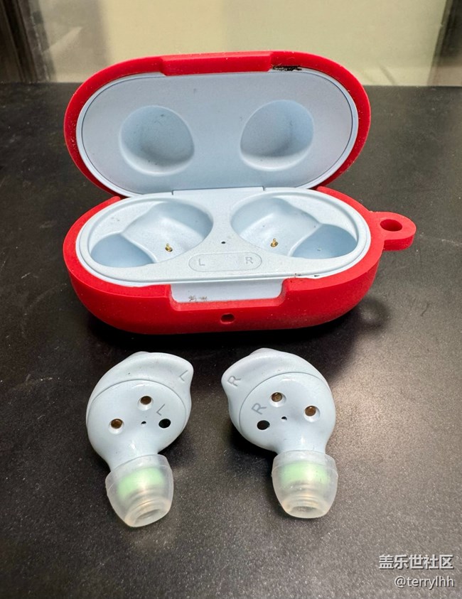 【我的三星產(chǎn)品】耳廓狐移動電源和耳機(jī)