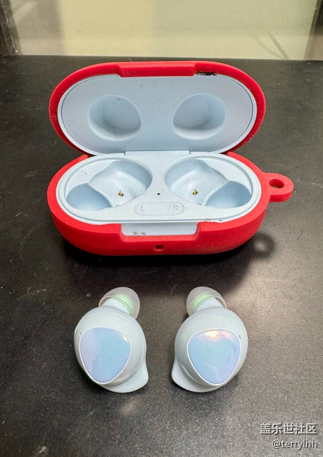 【我的三星產(chǎn)品】耳廓狐移動電源和耳機(jī)