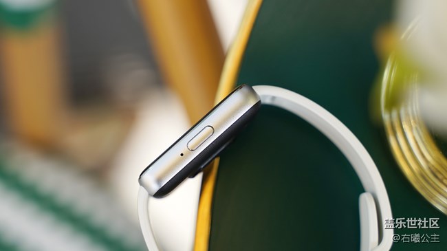 輕巧時尚 佩戴舒適 三星Galaxy Fit3圖賞 輕巧時尚 佩戴舒適 三星Galaxy Fit3圖賞