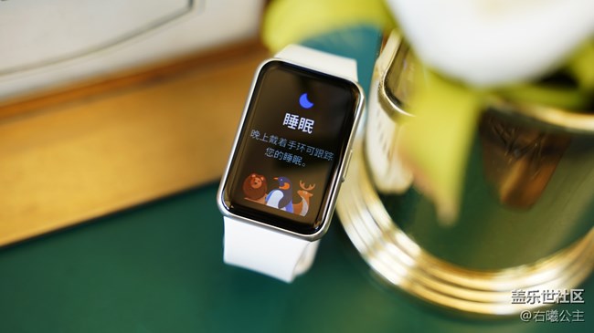 輕巧時尚 佩戴舒適 三星Galaxy Fit3圖賞 輕巧時尚 佩戴舒適 三星Galaxy Fit3圖賞