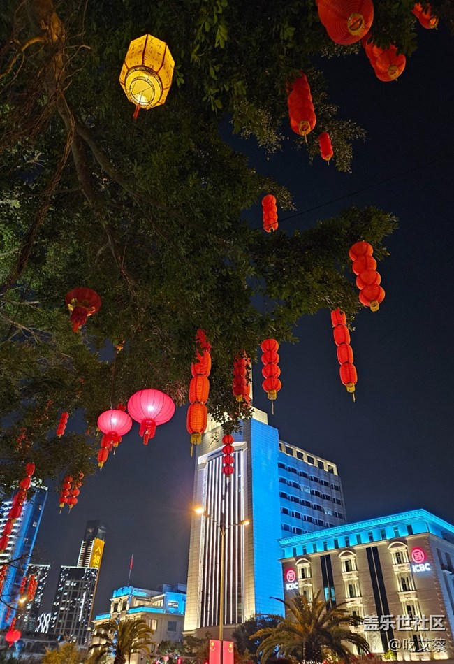 極具辨識度的實力派-三星W24評測