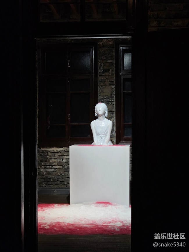 【拍了拍美術(shù)館】三星fold5的藝術(shù)世界