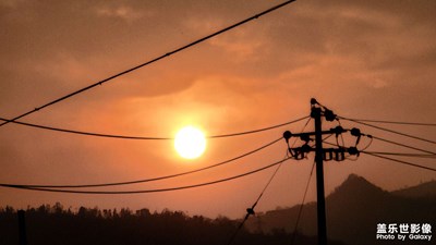 【三月芳菲】+夕陽西下