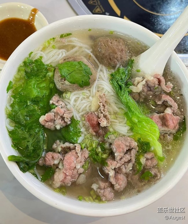 【我用三星拍美食】牛肉湯面