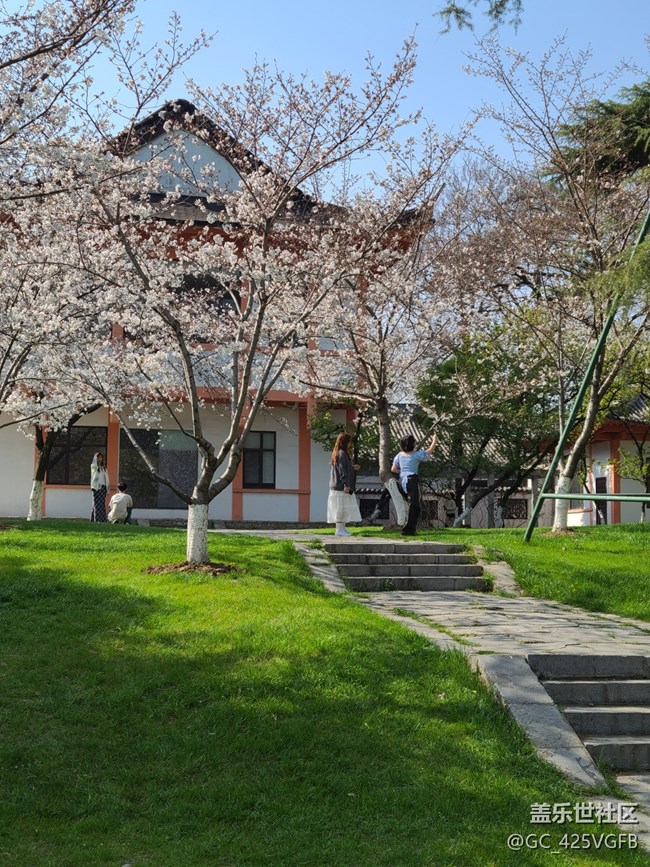 【萬物復(fù)蘇的春天】春天游玩